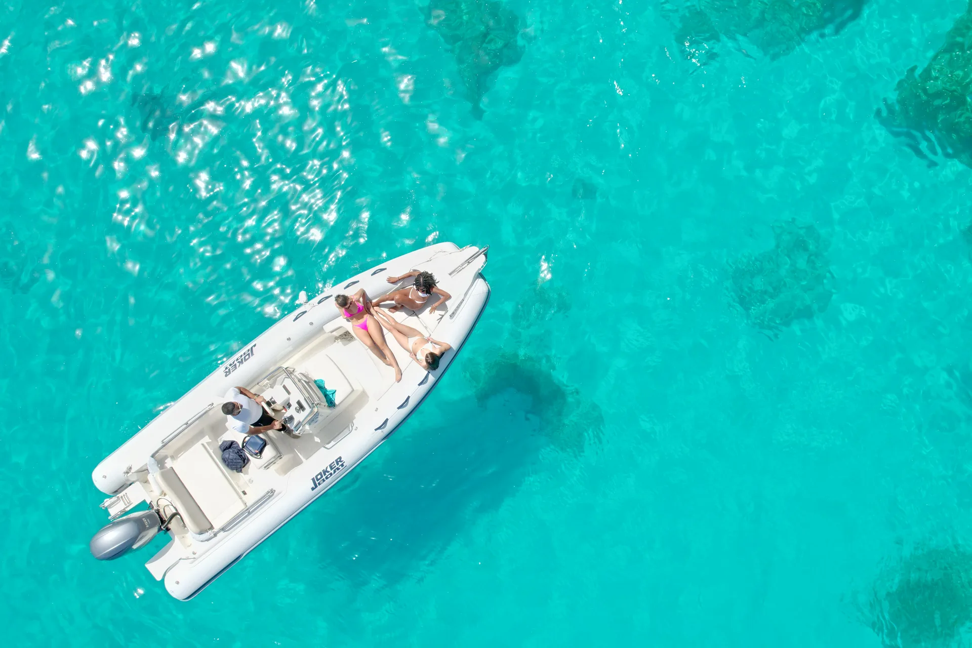 Charter Full day: The Joker 22ft Premium Experience