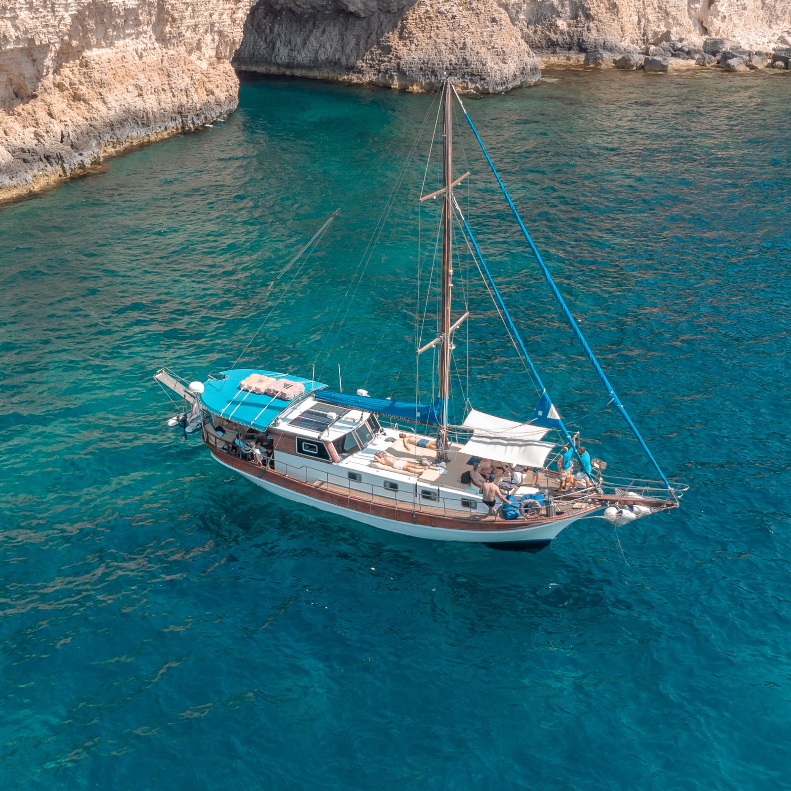 Sliema: Malta, Comino & Gozo Boat Tour with Snorkeling & SUP