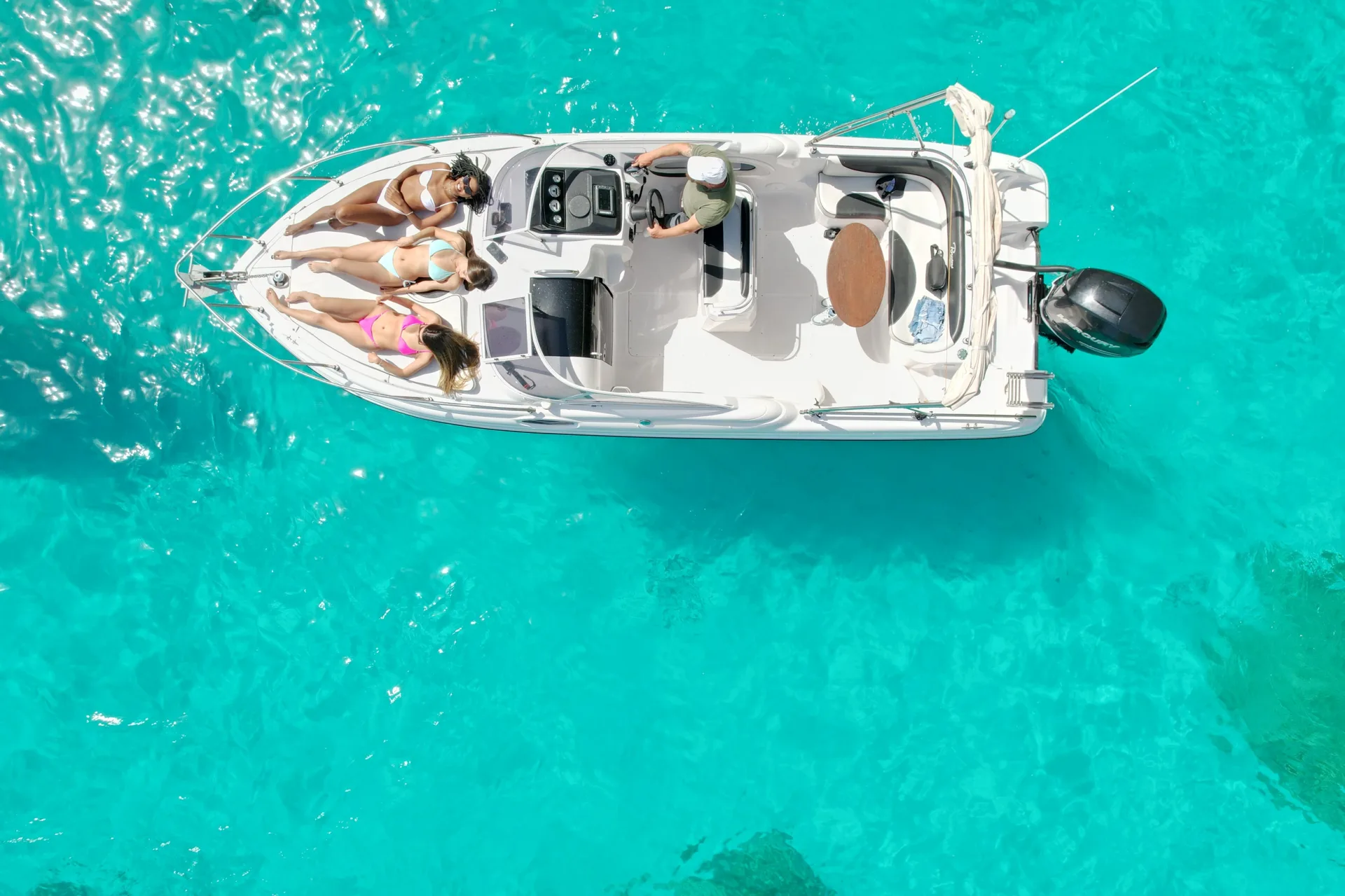Sliema: Charter Comino Blue Lagoon Full day Ranieri 24 ft